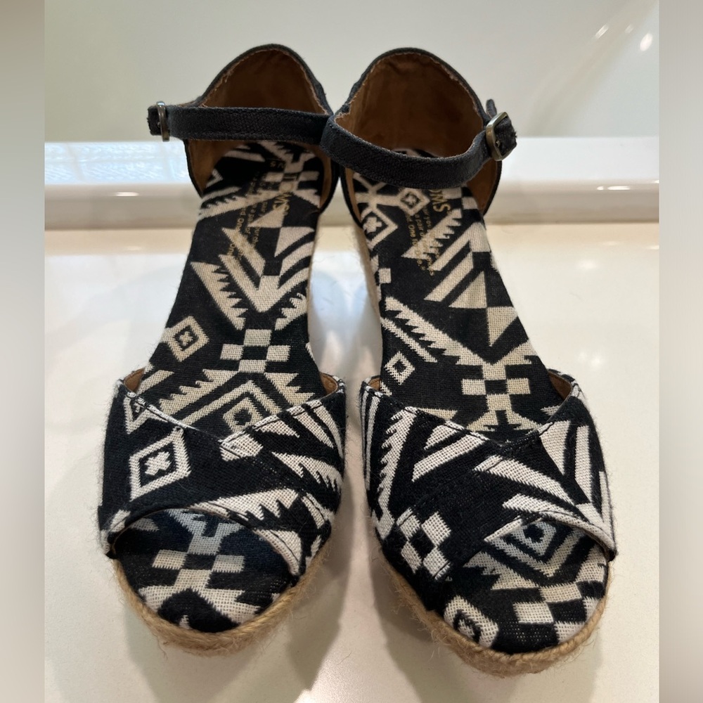 TOMS ESPADRILLES